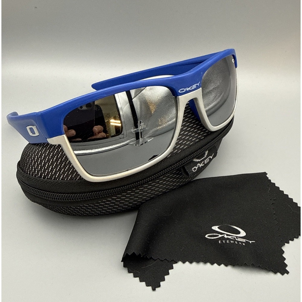 OAKLEY Authentic HOLBROOK Blue/Silver Polarized Mirror lens & Oakley &case/cloth